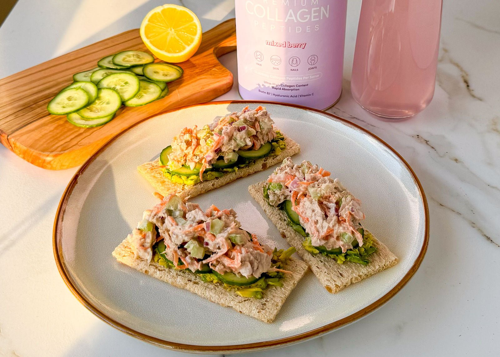 Tuna salad crackers